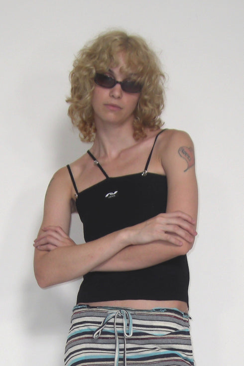 SPIRAL BUTTON THREE STRAP CAMISOLE -BLACK-